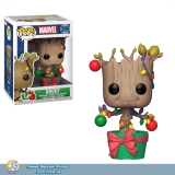 Виниловая фигурка Pop Marvel: Holiday - Groot (w/ Lights & Ornaments)