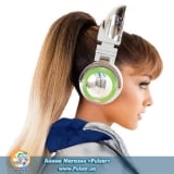 Оригинальные наушники, имитирующие кошачьи ушки, от фирмы Axent Wear Wireless Limited Edition Ariana Grande ( Bluetooth) Эксклюзивное издание