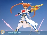Оригинальная аниме фигурка Figma № 005 Nanoha Takamachi Barrier Jacket Ver.
