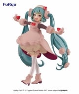 Оригінальна аніме фігурка  &laquo;Furyu Hatsune Miku (Sweet Tea Time Strawberry Shortcake Version)&raquo;