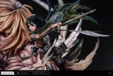 Оригинальная аниме фигурка &laquo;Eren Titan and Female Titan with LED-Attack on Titan-Hertz Studio&raquo;