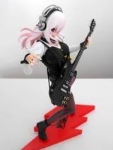 Оригинальная аниме фигурка Ichiban Kuji Super Sonico ~More Power!!~: Sonico PUNK SONICver.