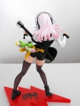 Оригинальная аниме фигурка Ichiban Kuji Super Sonico ~More Power!!~: Sonico PUNK SONICver.