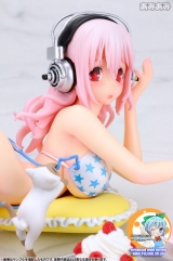 Super Sonico Sweets & Bikini ver. Complete figure