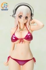 Super Sonico SoniComi Package ver. -Berry!- 1/5 Complete Figure