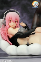 Оригінальна аніме фігурка VC! - Super Sonico Bikini & Sofa ver. Black Color 1/7 Complete Figure