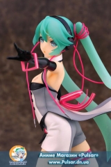 Оригинальная аниме фигурка Hatsune Miku -Nijigen Dream Fever ver.- 1/7 Complete Figure