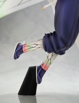 Оригинальная аниме фигурка  Demon Slayer: Kimetsu no Yaiba Shinobu Kocho 1/7 Complete Figure
