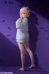 Оригинальная аниме фигурка &laquo;Lycoris Recoil Chisato Nishikigi: Oversized Sweatshirt Ver. 1/7 Complete Figure&raquo;
