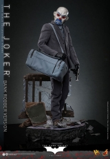 Оригинальная  фигурка &laquo;Movie Masterpiece DX "The Dark Kight Trilogy"1/6 Scale Figure Joker (Bank Robber)&raquo;
