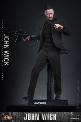 Оригінальна фігурка &laquo;Movie Masterpiece "John Wick" 1/6 John Wick&raquo;