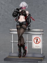 Оригинальная аниме фигурка &laquo;Goddess of Victory: Nikke Drake: Villain Racer 1/6 Complete Figure Regular Edition&raquo;