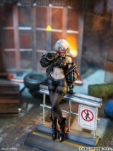 Оригинальная аниме фигурка &laquo;Goddess of Victory: Nikke Drake: Villain Racer 1/6 Complete Figure Regular Edition&raquo;
