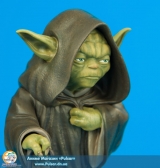 Оригинальная Sci-Fi  фигурка Yoda Ilum Statue