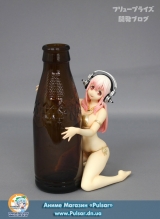 Оригинальная аниме фигурка 	Drink Holder: Sonico Champagne Gold Ver