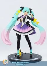 Оригинальная аниме фигурка Taito Kuji Honpo Hatsune Miku 10th Anniversary: Hatsune Miku Pearl Ver.