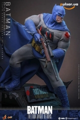 Оригинальная sci-fi фигурка &laquo;Comic Masterpiece 1/6 Scale Figure Batman (Battle Damaged Version)&raquo;