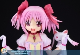 Оригінальна аніме фігурка HG Figure Kaname Madoka with Kyuubey