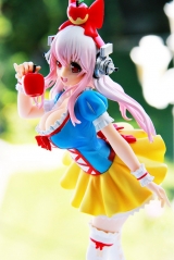 Оригинальная аниме фигурка  Sonico Snow White Fairy Tale Special Figure &ndash; Super Sonico