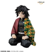 Оригинальная аниме фигурка &laquo;G.E.M. Series Demon Slayer: Kimetsu no Yaiba Palm-size Giyu Complete Figure&raquo;