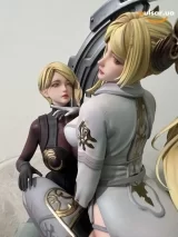 Оригинальная аниме фигурка &laquo;Thunder Studio - YoRHa Commander x Operator NieR:Automata&raquo;