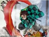 Оригинальная аниме фигурка «Ichiban Kuji Demon Slayer: Kimetsu no Yaiba -Yaiba o Furui Kokoro o Moyase- A Prize - Tanjiro Kamado Figure»
