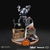 Оригинальная  фигурка «Fallout (Amazon): Mr. Handy "Snip-Snip" Statue»