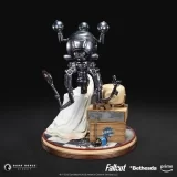 Оригинальная  фигурка «Fallout (Amazon): Mr. Handy "Snip-Snip" Statue»