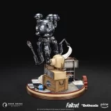 Оригинальная  фигурка «Fallout (Amazon): Mr. Handy "Snip-Snip" Statue»