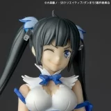Оригинальная аниме фигурка «Revoltech Is It Wrong to Try to Pick Up Girls in a Dungeon? Hestia»