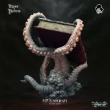 Оригинальная  фигурка «Everart Studio - Master of Madness "H.P.Lovecraft The First Master" and "The necronomicon"»