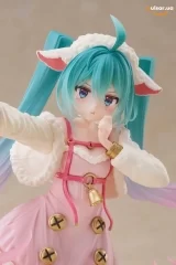 Оригинальная аниме фигурка &laquo;Hatsune Miku Wonderland - Hatsune Miku The Wolf and the Seven Young Goats Ver.&raquo;