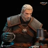 Оригинальная sci-fi фигурка &laquo;The Witcher: Geralt and Ciri Fireside Premium Statue&raquo;